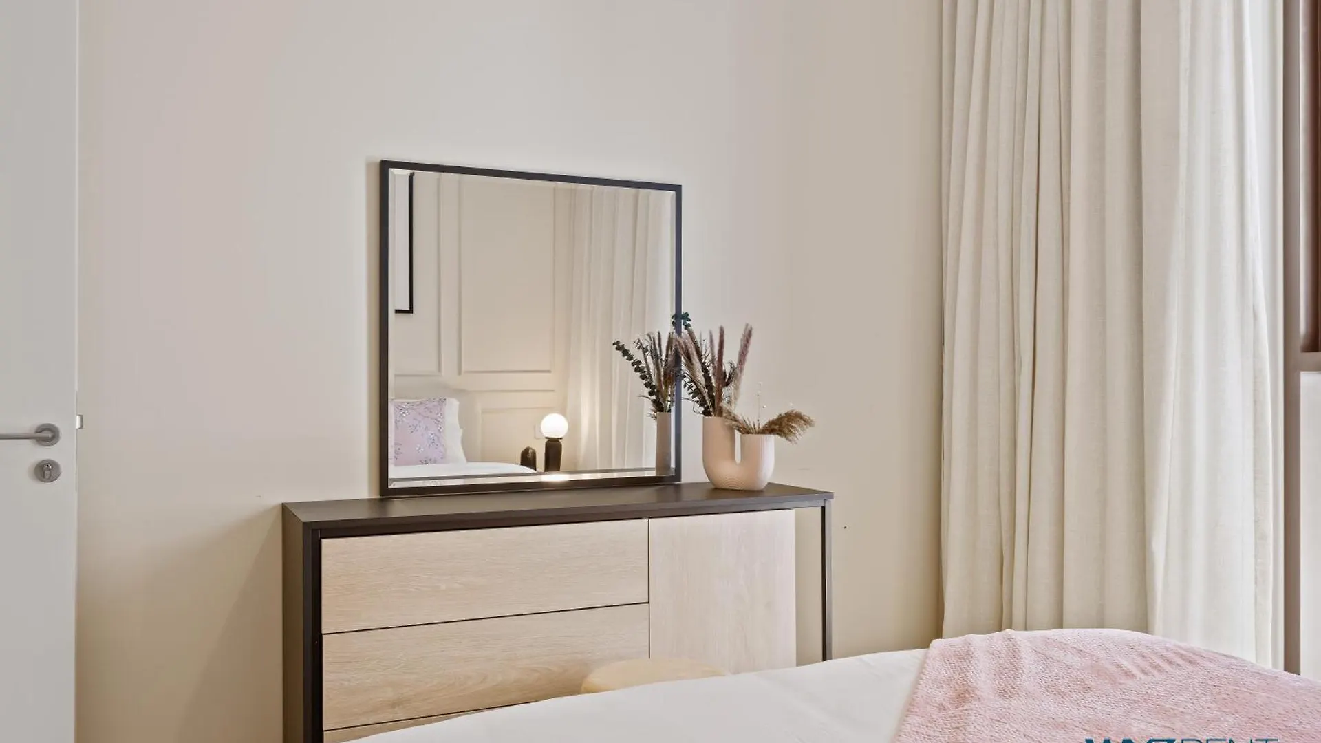 Pink Panther Soft Glam 1Br In Surf 2-Creek Beach Dubai Apartment